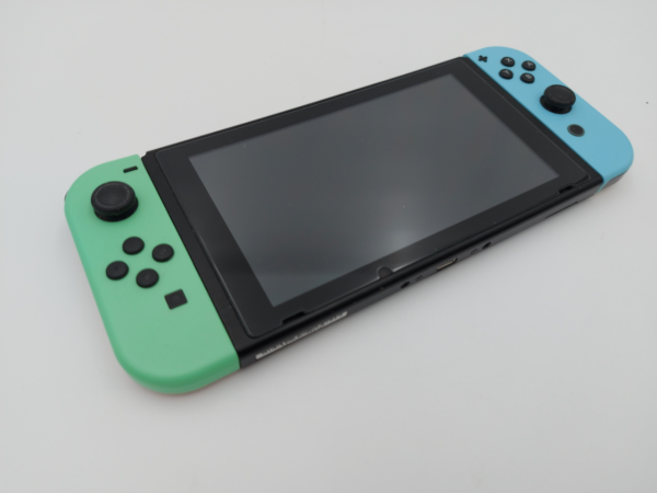 Nintendo Switch in Doos met Animal Crossing Shell - Afbeelding 6